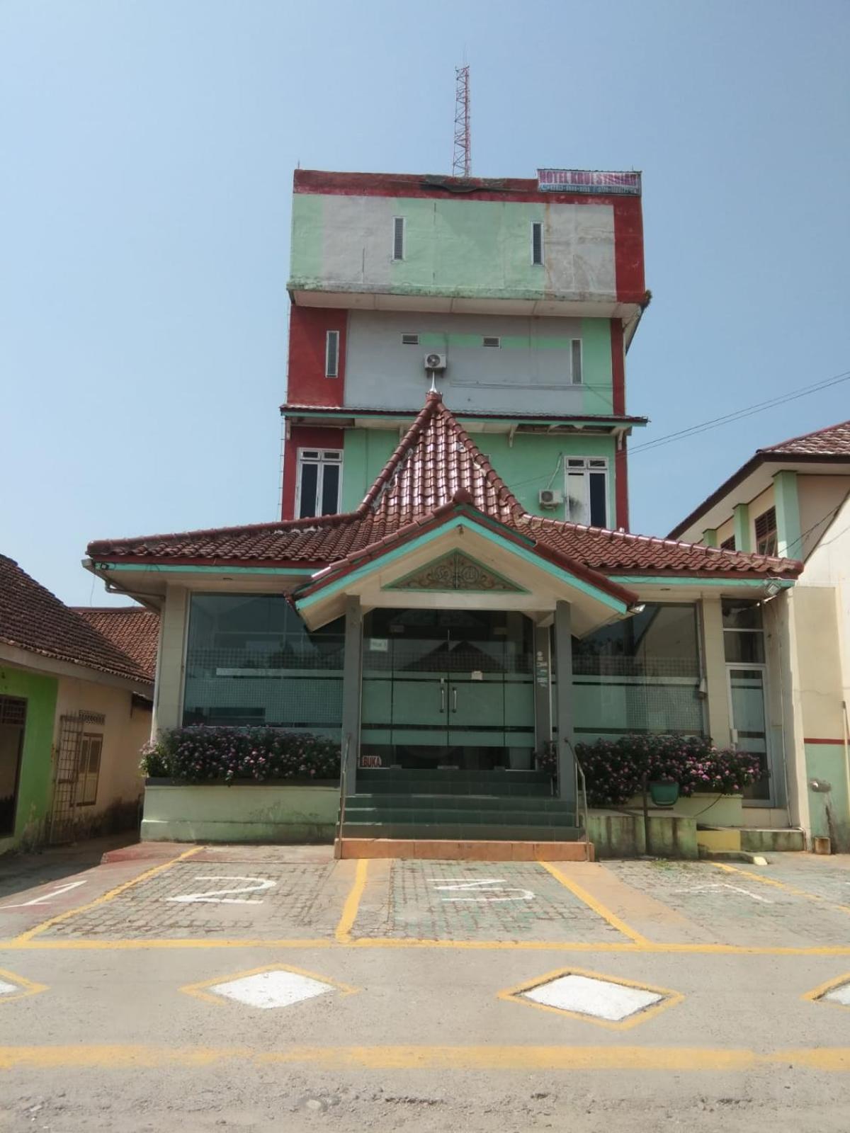 Hotel Krui Syariah Exterior foto